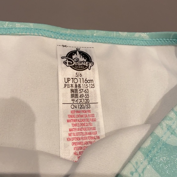 Disney girls 2 piece Swimwear. Size: 5/6y W: Tulle lining in the front w/ flower - Picture 6 of 6